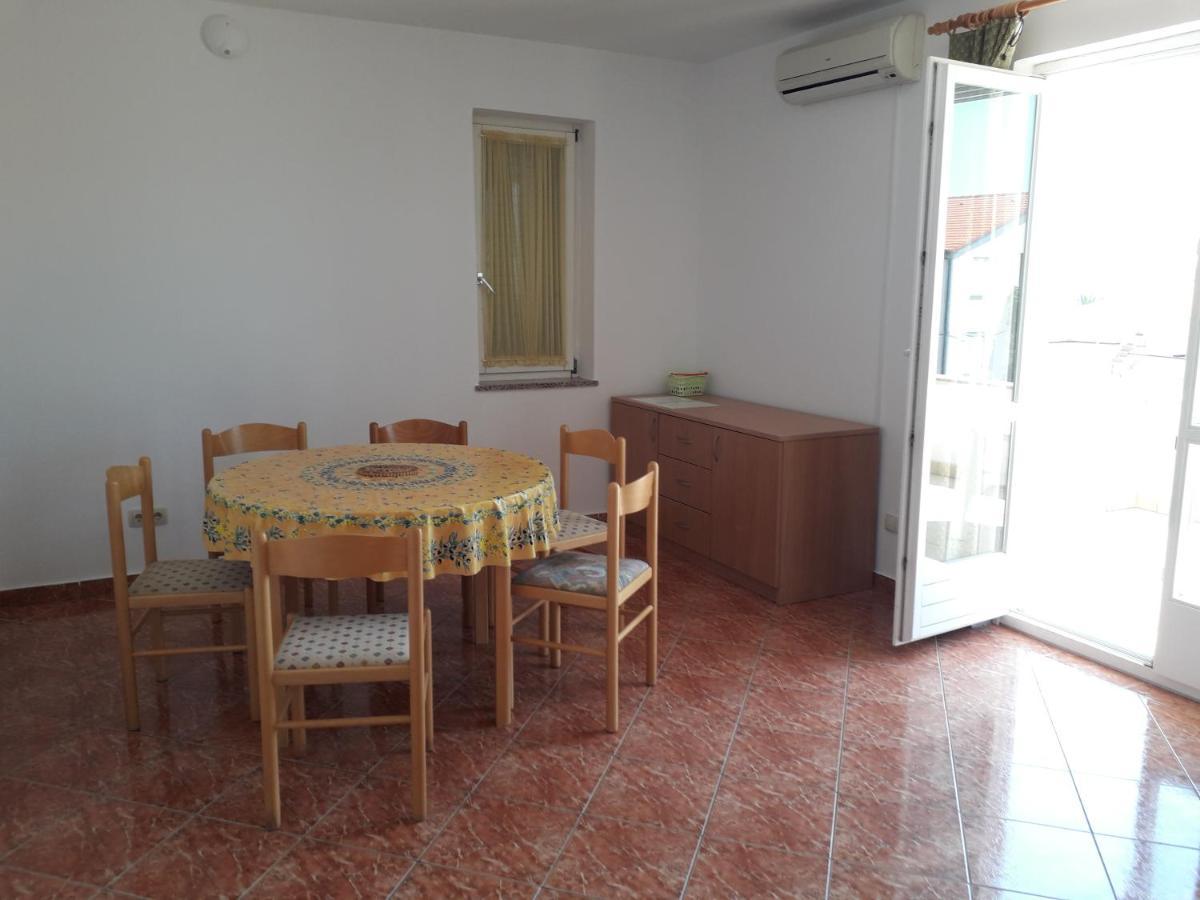 נובליה Apartments Miljenko מראה חיצוני תמונה